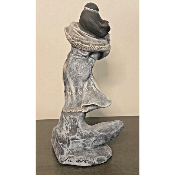 Tawana Dry Brush NATIVE AMERICAN Statue SIGNED Handpainted SUNDANCE Southwestern - Picture 4 of 10